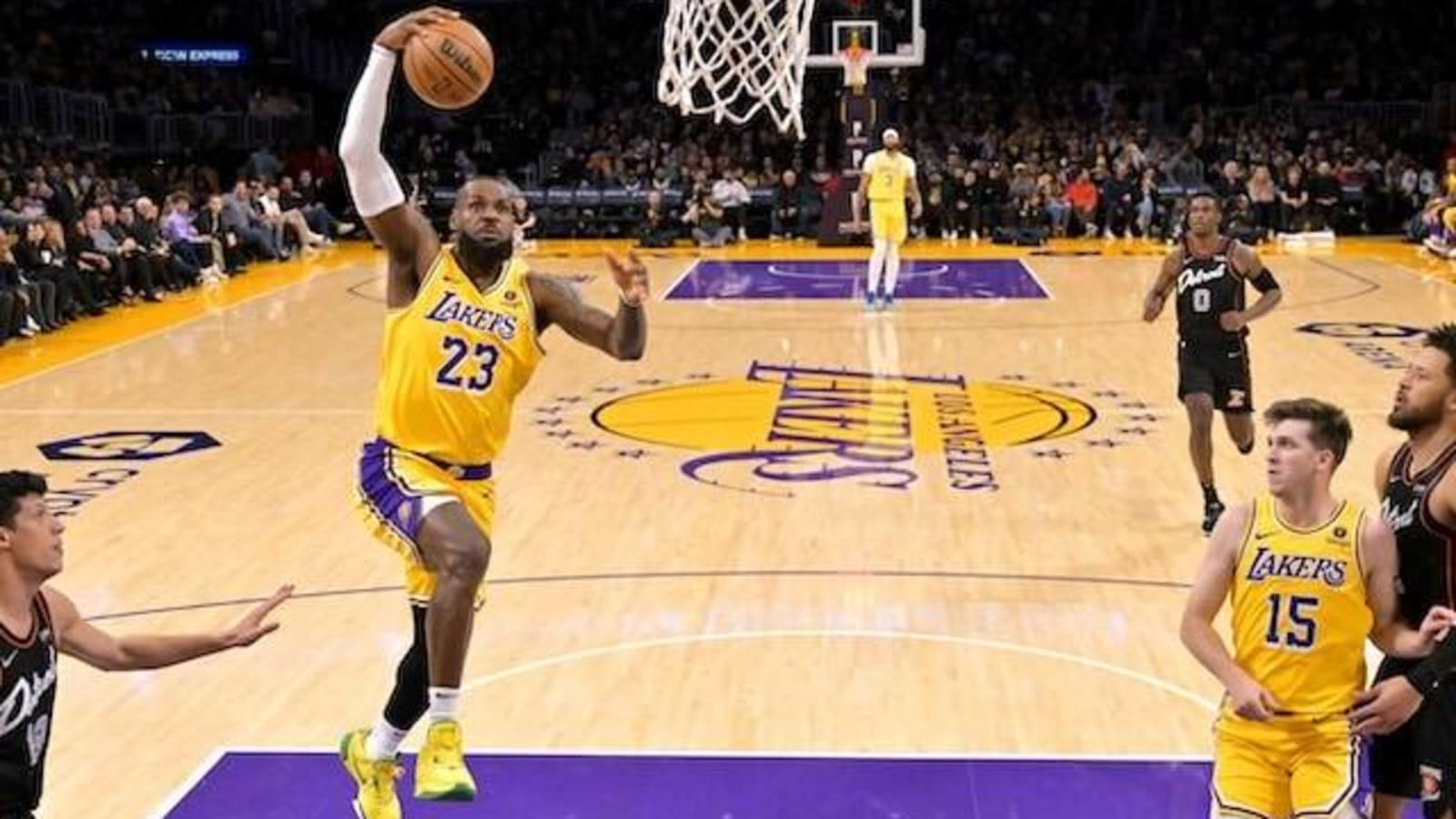  Lakers Crush Pistons In Final Home Game Before All-Star Break