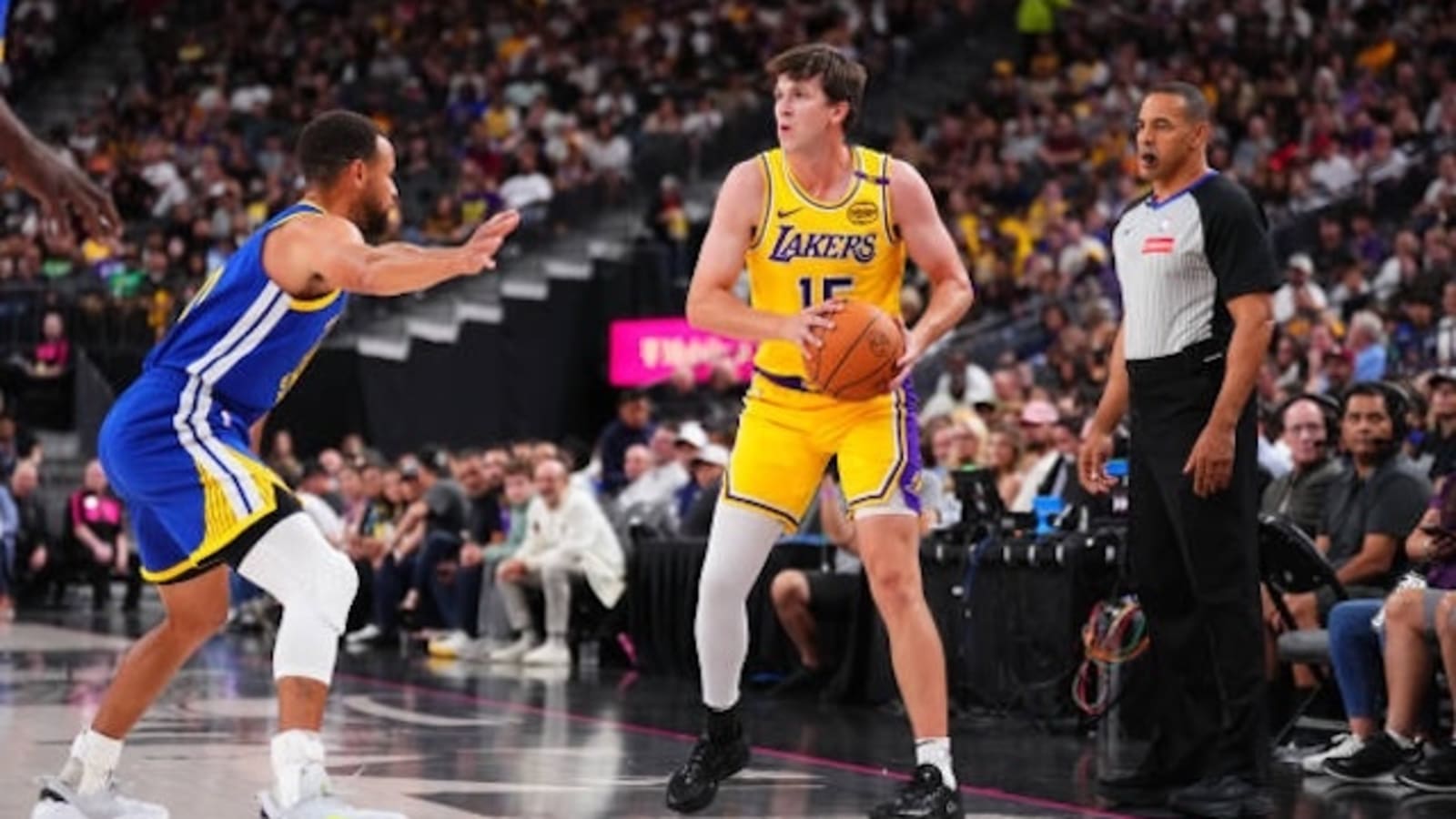  Austin Reaves’ Ankle ‘Felt Good’ Despite Minutes Restriction