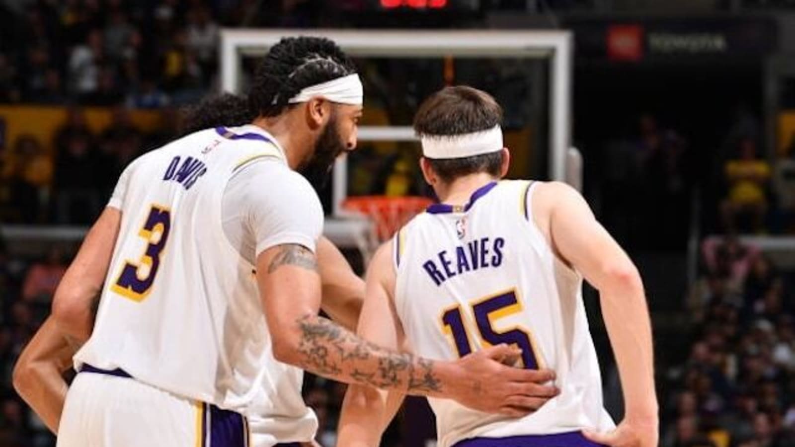  Austin Reaves Keeping Tabs On Anthony Davis & Max Christie