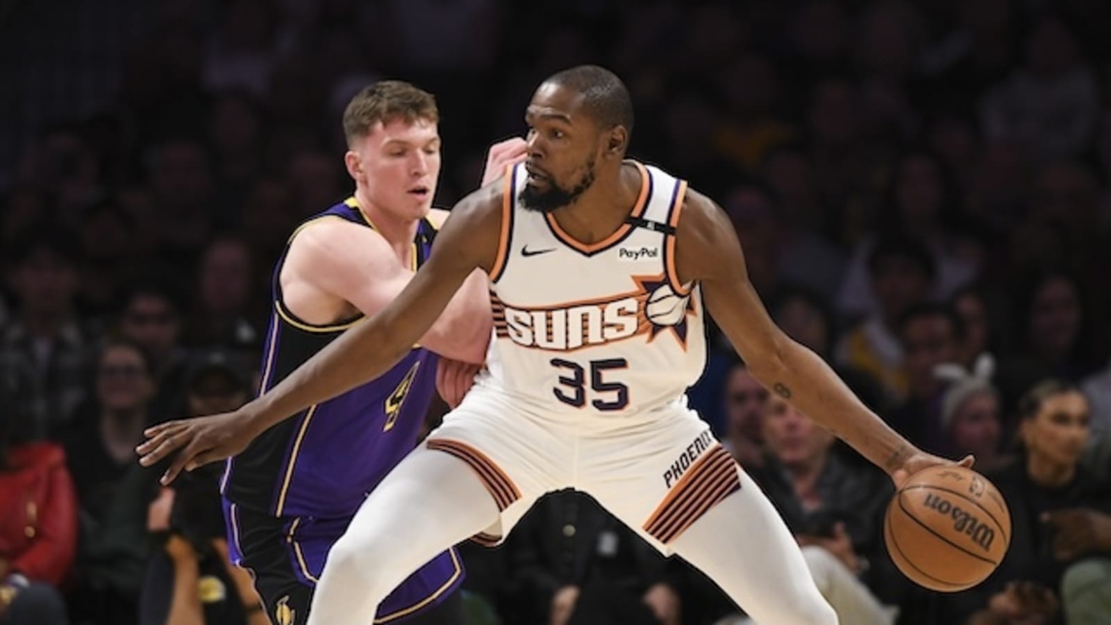  Kevin Durant Gifts Autographed Jersey To Dalton Knecht