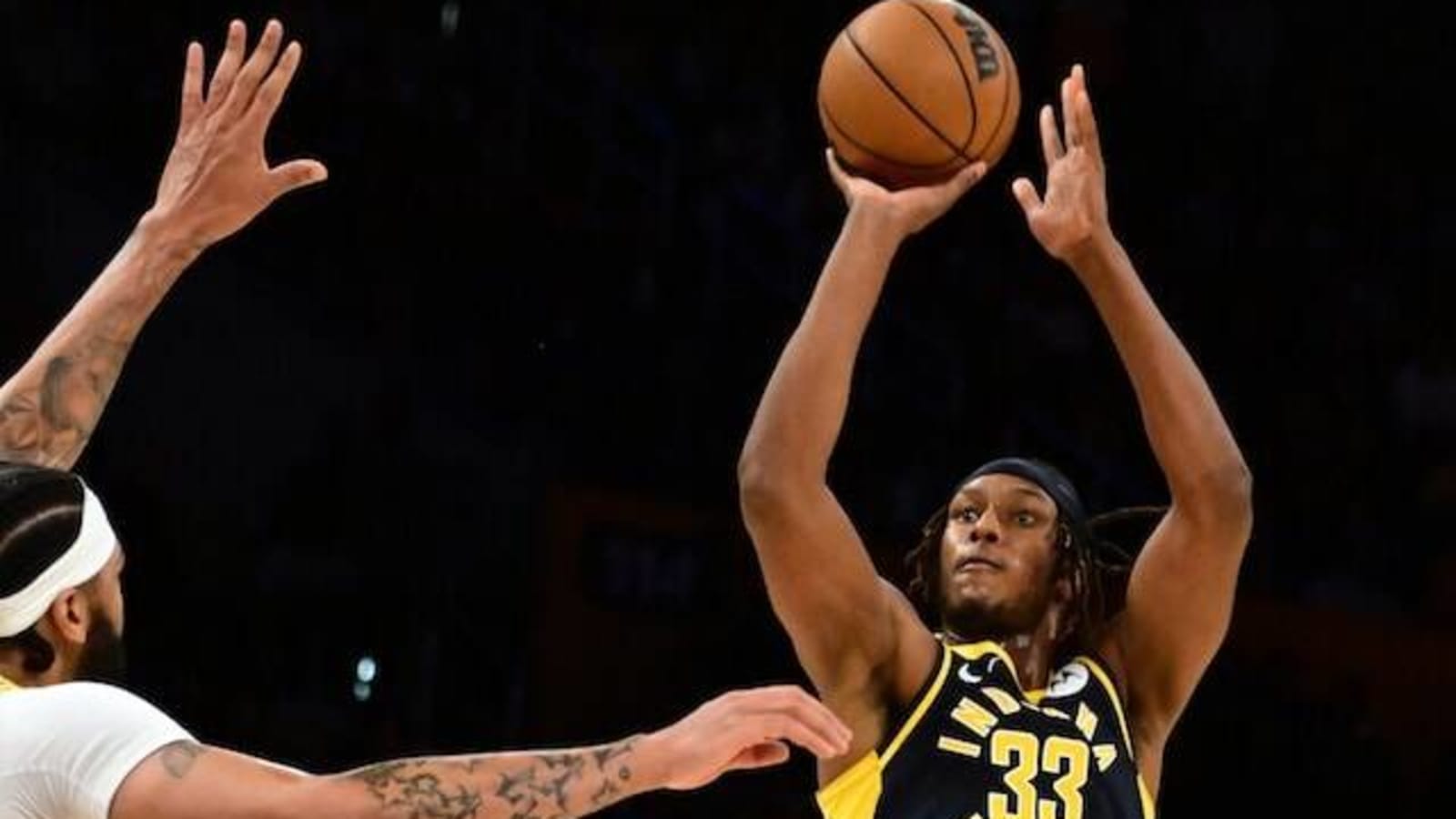  Pacers’ Myles Turner Believes Anthony Davis’ Footwork Is Underappreciated