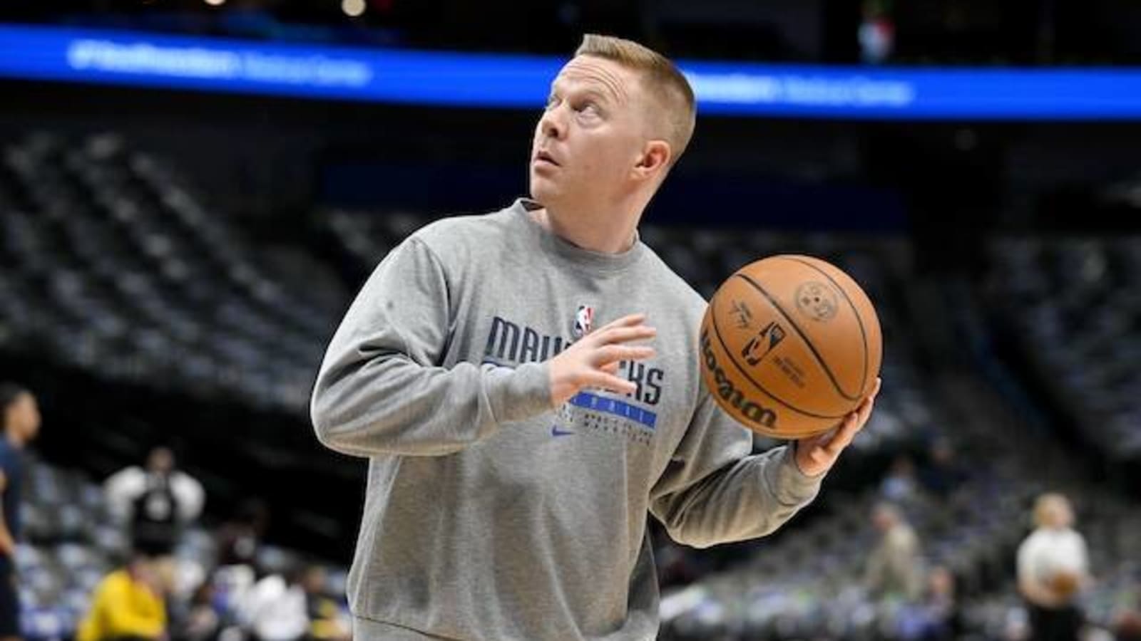 Evaluating Lakers Head Coaching Candidates: Sean Sweeney