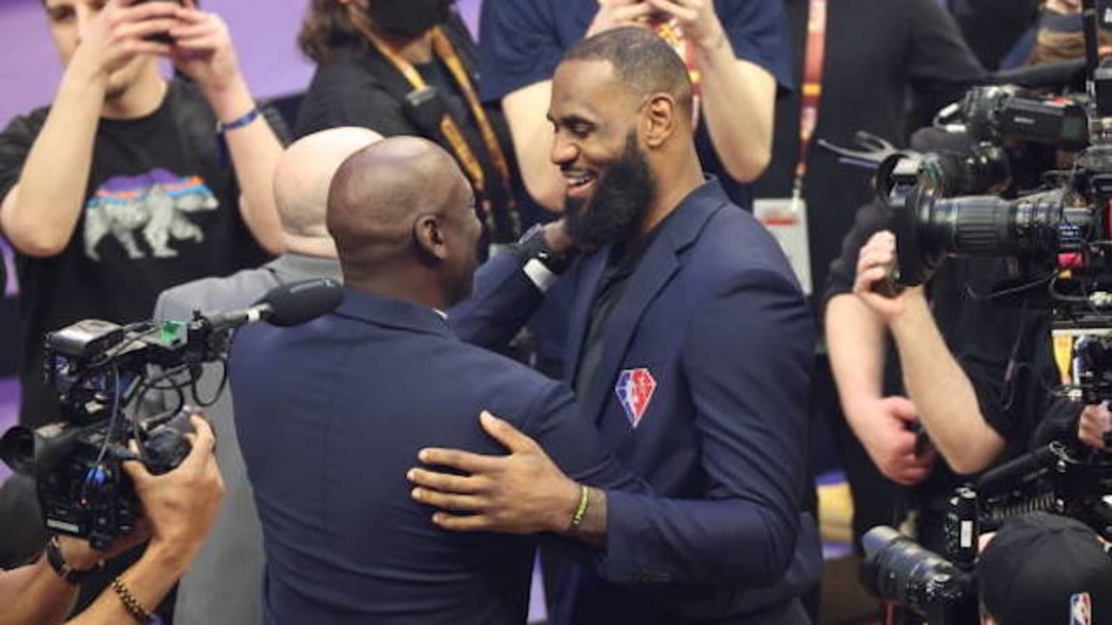  LeBron James Hopeful Relationship With Michael Jordan Will Grow After Retirement