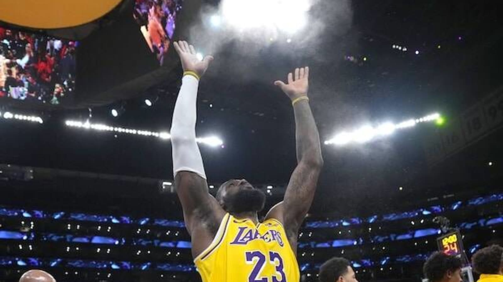  LeBron James Ranks No. 3 In Jersey Sales For First Half Of 2023-24 Season