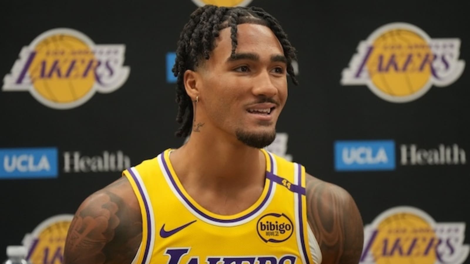  Jalen Hood-Schifino Details Back Injury & Health Status