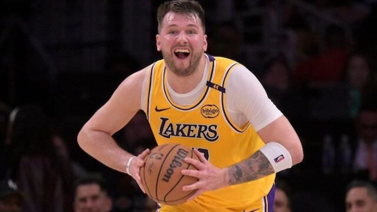  Seven Players Reach Double-Figures As Lakers Crush Jazz In Luka Doncic’s Debut