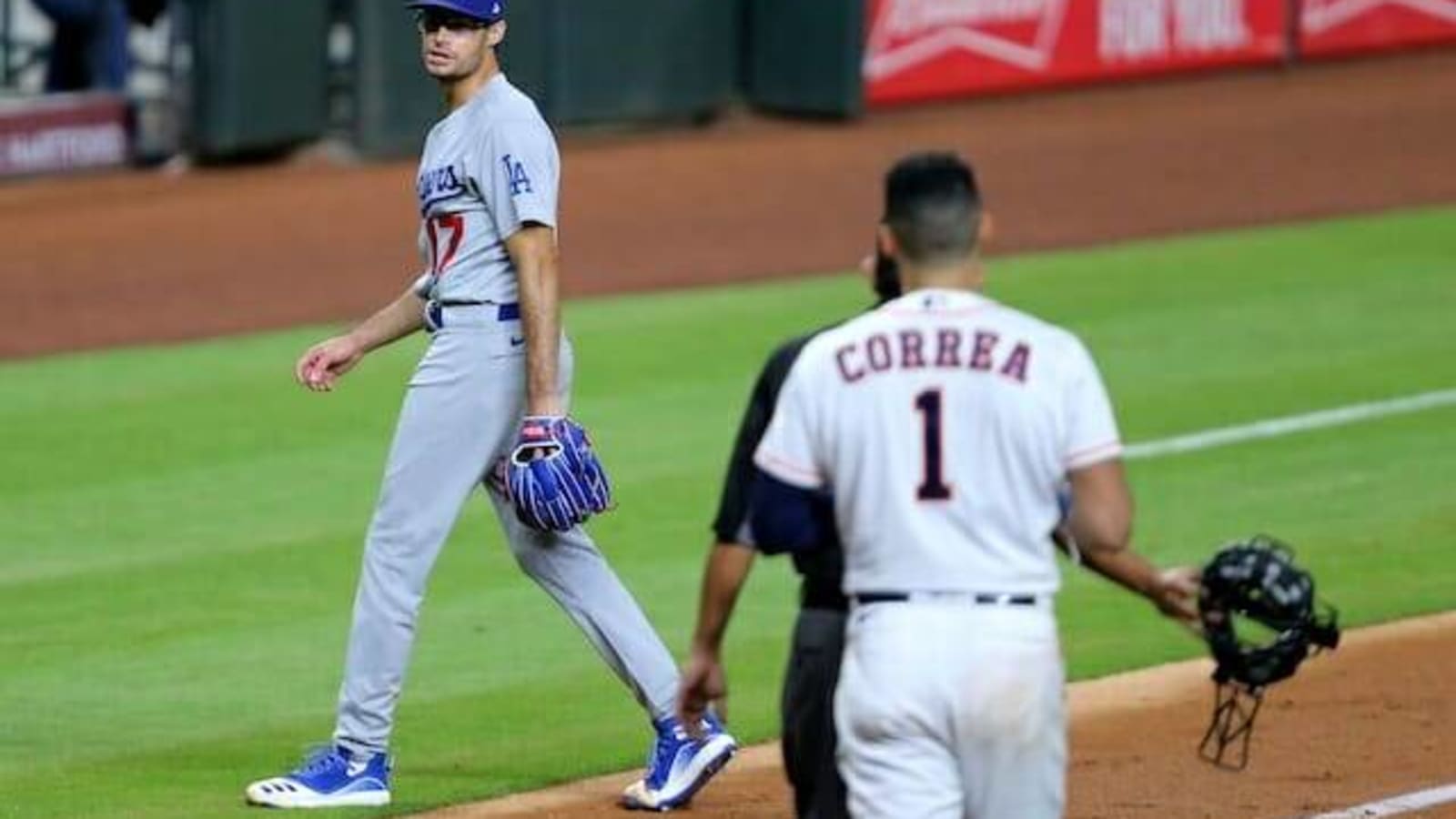 Joe Kelly: Incident With Carlos Correa ‘Was Perfect’ As Opening For New Book