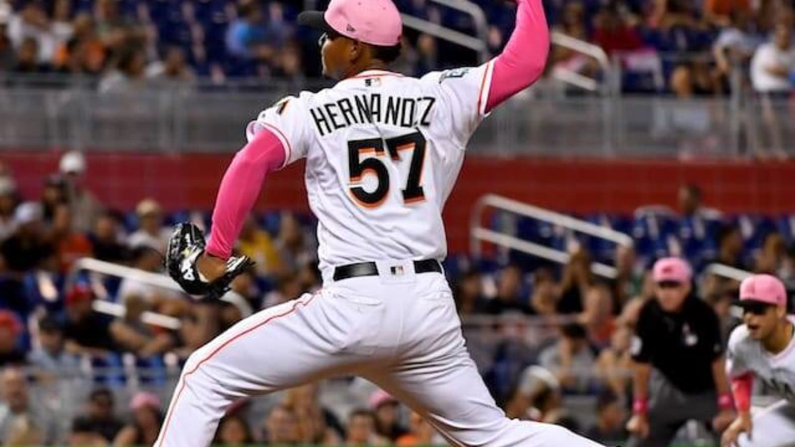  Elieser Hernández Signed To Minor League Deal