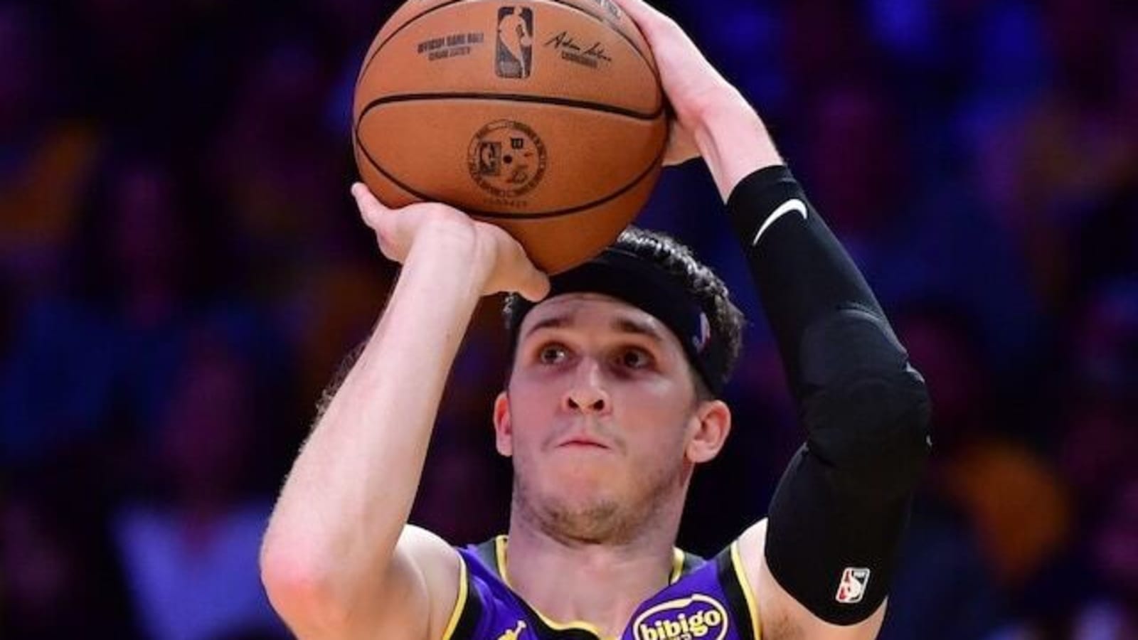  Austin Reaves Ruled Out Vs. Clippers With Right Calf Soreness