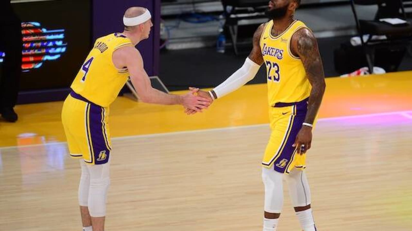  Alex Caruso Reveals When He Knew He Gained LeBron James’ Trust