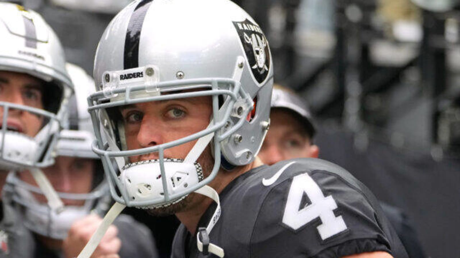 NFL Analyst Sees Raiders’ Derek Carr Having Tom Brady-Like Season From 2007