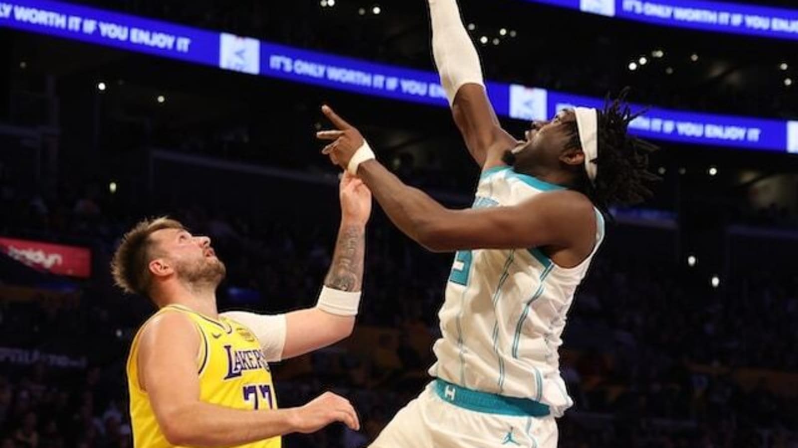 Mark Williams’ Agent Says Lakers Should Not Have Rescinded Trade