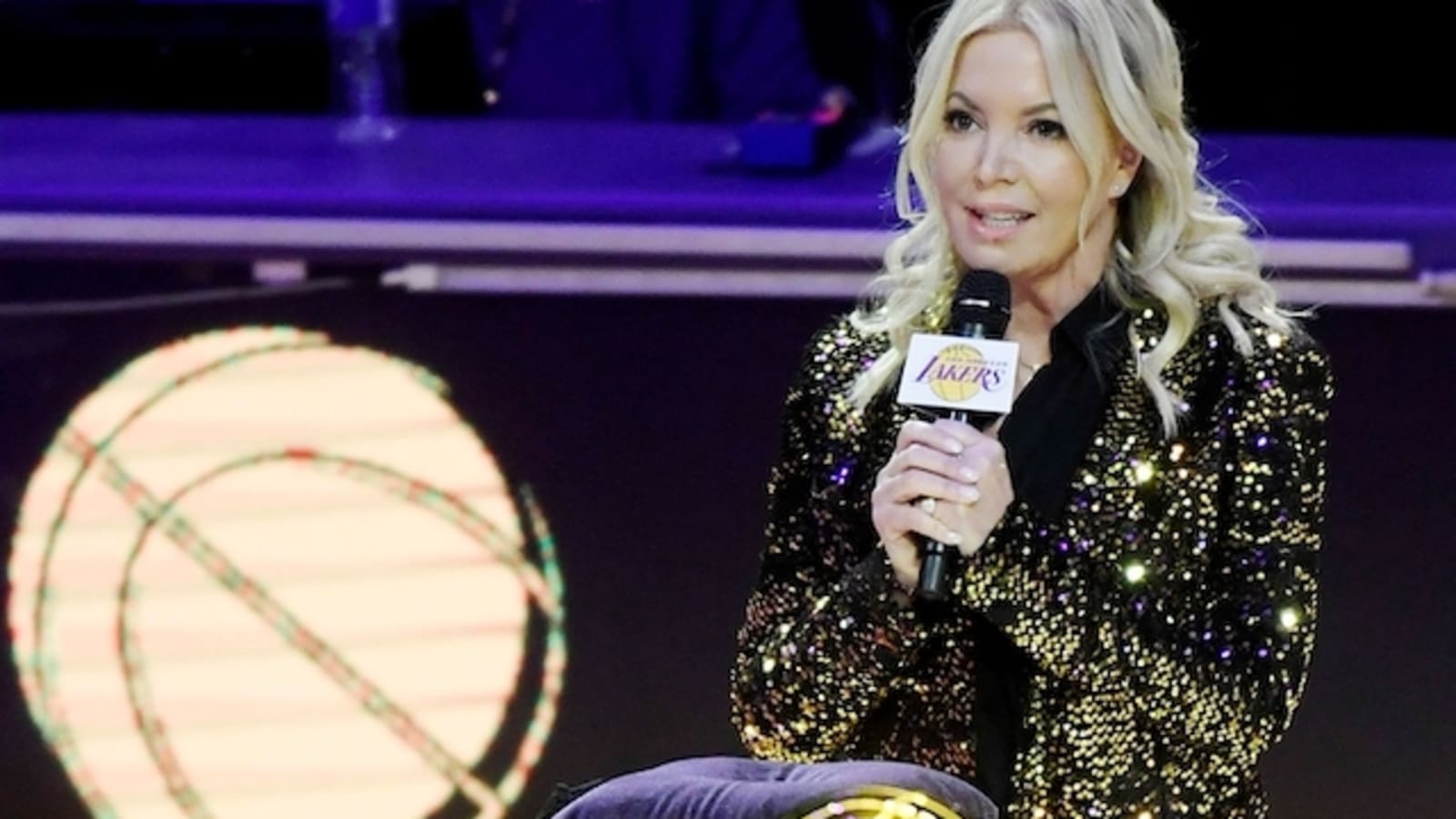  Jeanie Buss Does Not Rule Out Parade For 2020 Championship Team