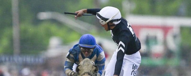 Seize the Grey wins in muddy Preakness