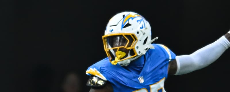 Veteran safety makes Chargers roster after brief retirement
