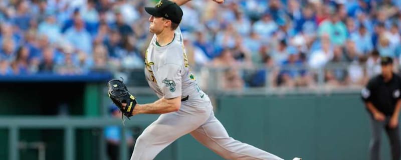 Arizona Diamondbacks Sign Former A&#39;s Right-Hander