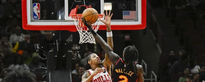 Hawks Get Unexpected Performances From Keaton Wallace and Daeqwon Plowden In 110-94 Upset Win Against Chicago