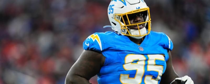 Chargers are (thankfully) looking to re-sign breakout defender, per ESPN analyst