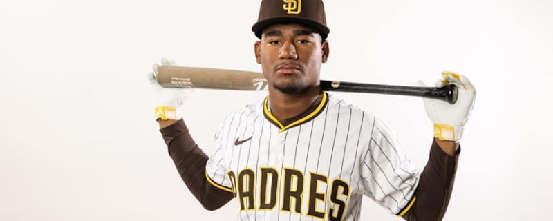 Padres Exec Reveals Plan for Top Prospect Leo De Vries in 2025