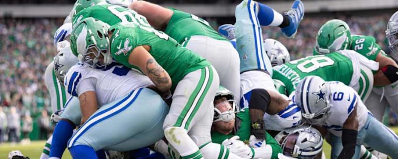Cowboys, Eagles game ends with brawl, 3 players ejected as security guard runs away