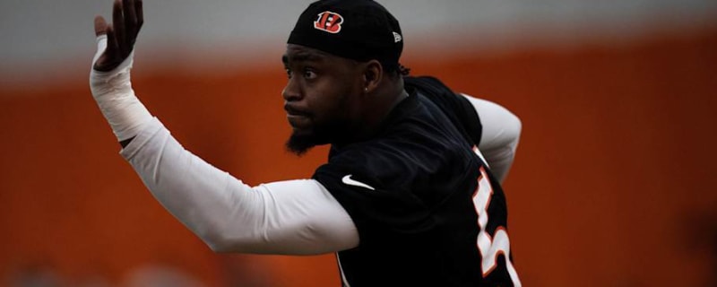 Joseph Ossai Discusses Words of Encouragement For Daijahn Anthony Following Play Against Chiefs