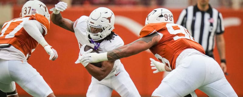 Two Longhorns Named to Polynesian College Football Player of the Year Watch List