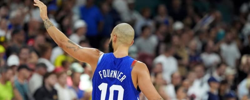 Former Knicks Help France Upset Canada