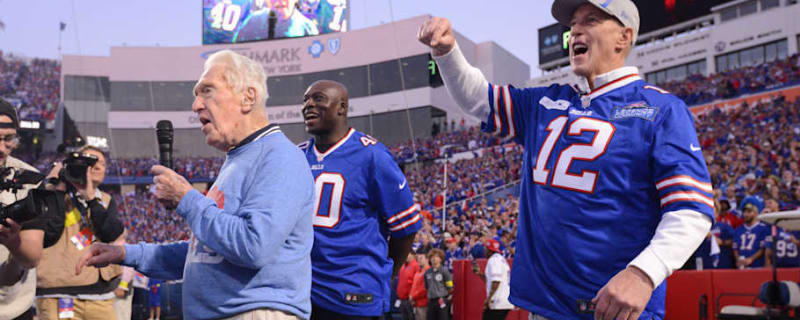 LOOK: Marv Levy, legendary Bills players reconnect for Week 5 clash vs. Texans