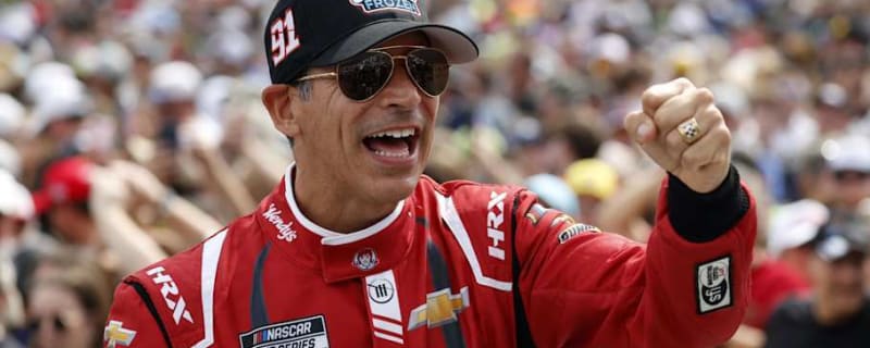 Castroneves Has Fun in "Rollercoaster" Week; Open to Running More NASCAR