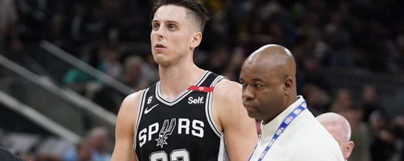 San Antonio Spurs Starter Ejected From Kings Game After Flipping Off Ref