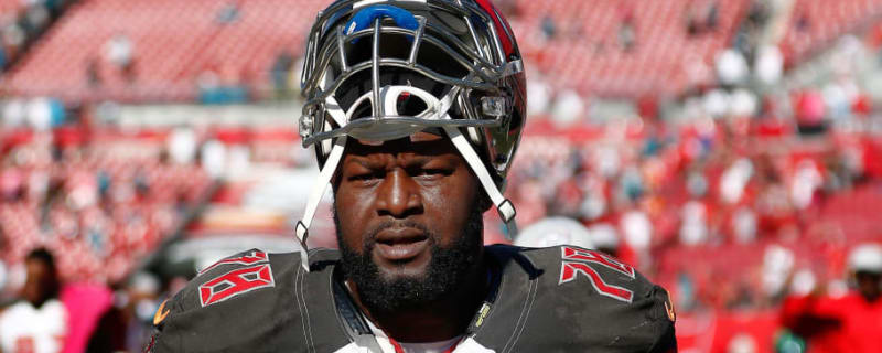 Ex-Bucs Player Arrested For Allegedly Urinating on Passenger During Flight