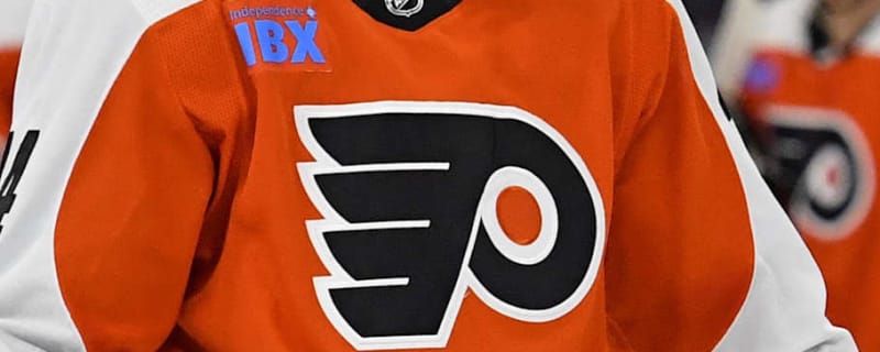 Flyers Sign Emergency Goalie for Lightning Game