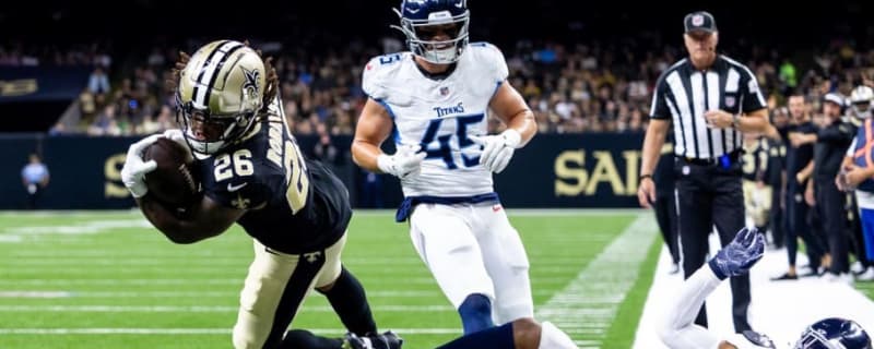 Titans LB Leaves Game With Injury