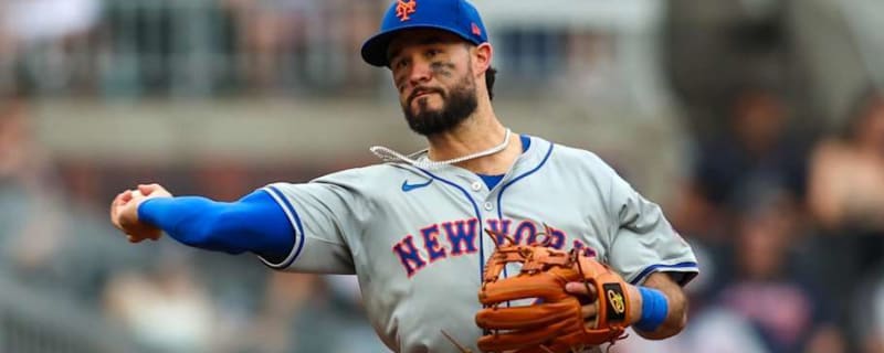 Braves Sign Former NL East Rival Second Baseman to Minor League Deal