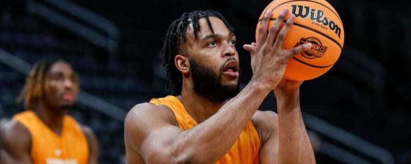 Josiah-Jordan James says he&#39;s joining Indiana Pacers on Exhibit 10 contract