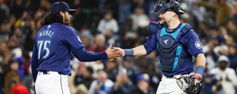 Mariners&#39; Star Reliever Takes Positive Step as He Battles Back Injury