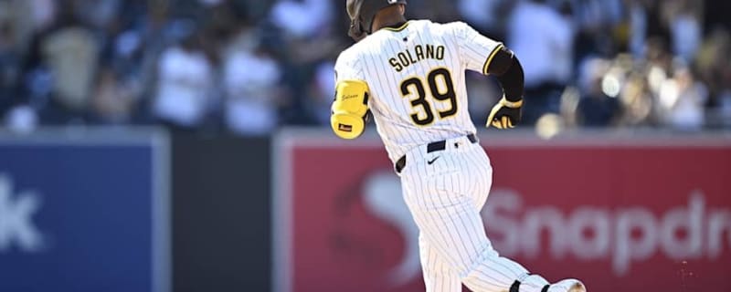 Seattle Mariners Veteran Infielder Donovan Solano Reports to Spring Training