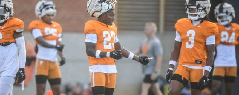 Tennessee's Willie Martinez Updates Position Battle Following Jourdan Thomas' Injury