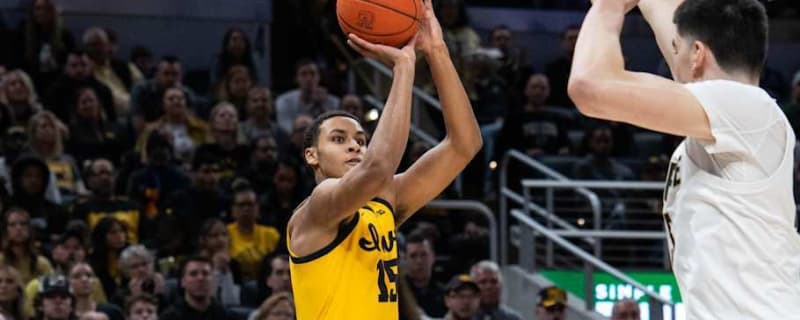 NBA Coach Raves About Former Iowa Hawkeyes Star