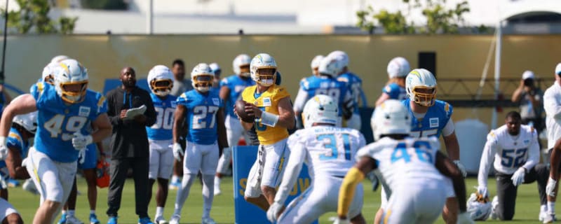 Chargers Hall of Famer Returns to Hype Up 2024 Team