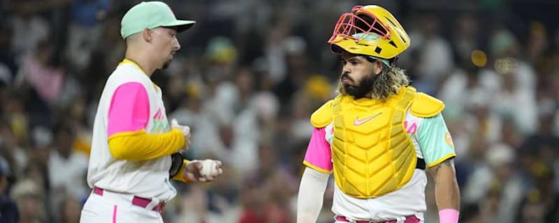Former Padres Catcher Signs With National League Powerhouse