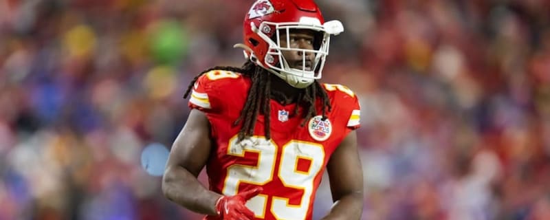 Chiefs fans will love the message that Kareem Hunt sent after re-signing in KC