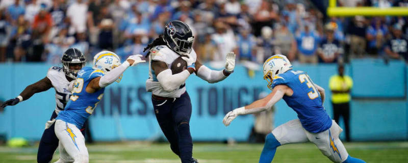 Chargers LB Exited Practice With Trainers After Suffering Apparent Injury