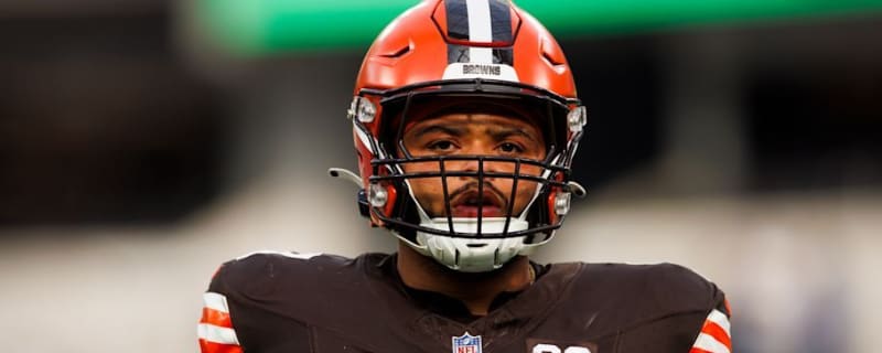 Heartbreaking early exit for Browns backup center in Week 6