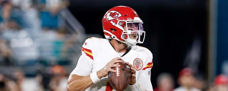 Former Chiefs quarterback lands back on Eagles practice squad before postseason
