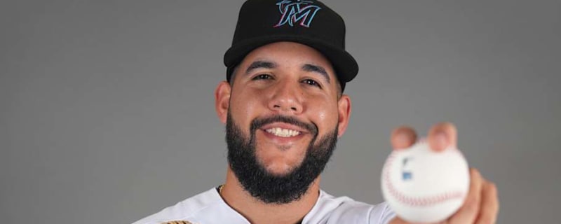 Former Marlins, Red Sox Pitcher Enmanuel De Jesus Stays in KBO Despite MLB Interest