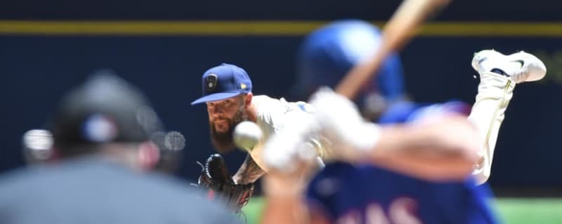 Former Astros Star Hits Free Agency After Brewers Roster Move