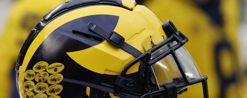 Starting Michigan Football offensive lineman enters transfer portal