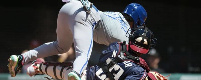Kansas City Royals Score Critical Run on MJ Melendez&#39;s Acrobatic Slide
