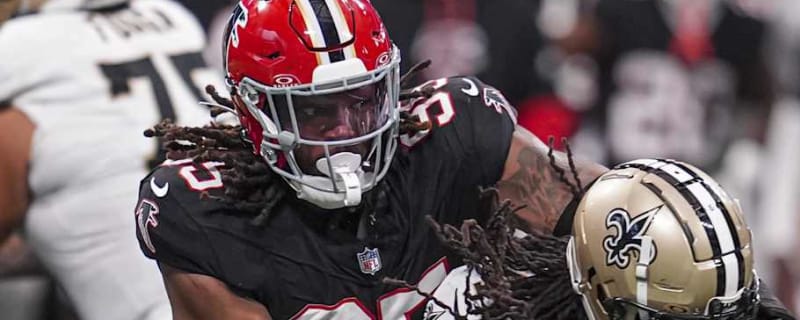 Falcons Lose One DL, Re-Sign Another in Free Agency